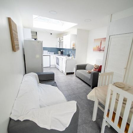 Stay Sa Cosy Equipped Studios Available 10 Mins From The City! Free Wifi &50" Smart Tv'S! Birmingham Exterior foto