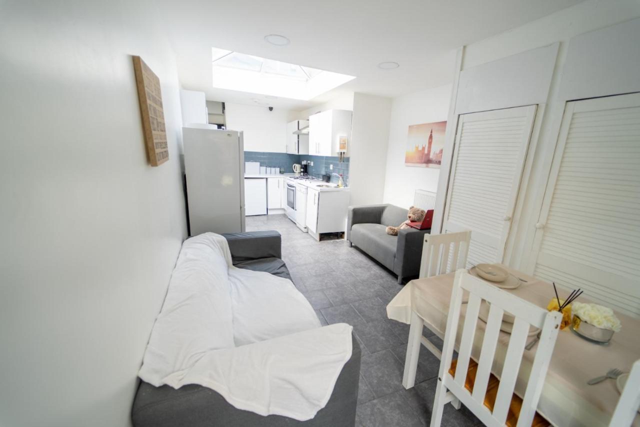 Stay Sa Cosy Equipped Studios Available 10 Mins From The City! Free Wifi &50" Smart Tv'S! Birmingham Exterior foto