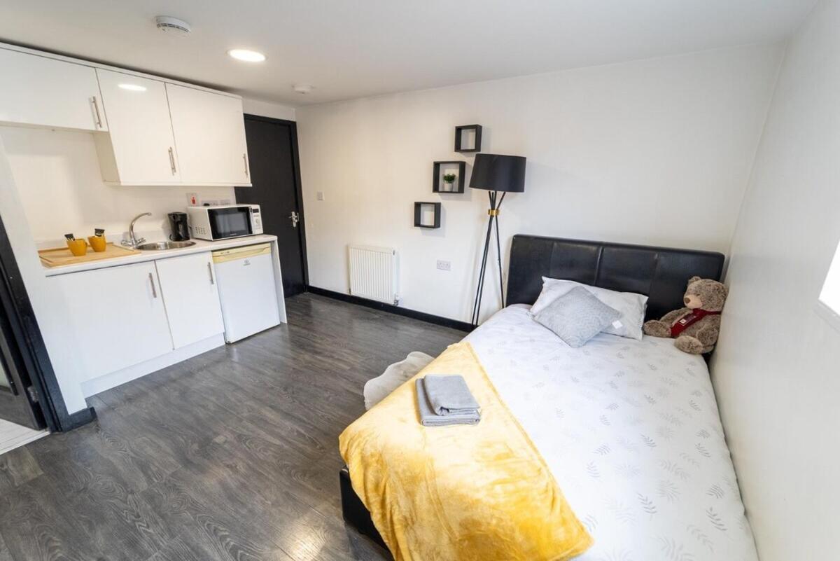 Stay Sa Cosy Equipped Studios Available 10 Mins From The City! Free Wifi &50" Smart Tv'S! Birmingham Exterior foto